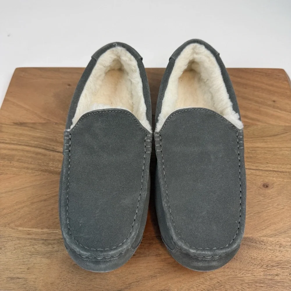 New Mens‎ Koolaburra By Ugg Tipton Gray Leather Faux Fur Lined Slippers Size 9 M